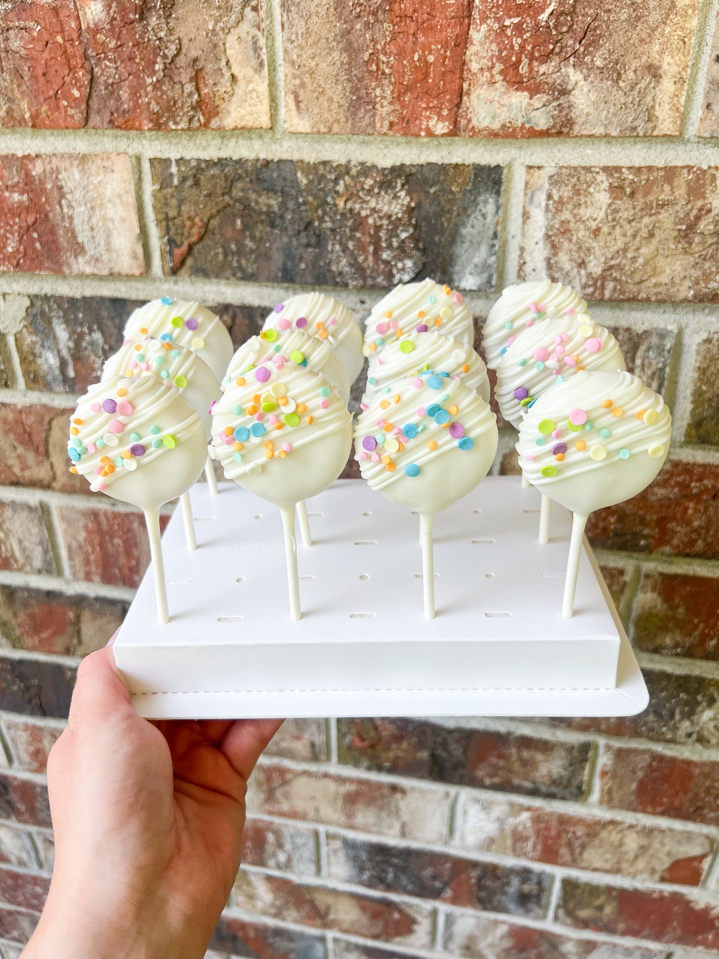 Cake Puck / Pops