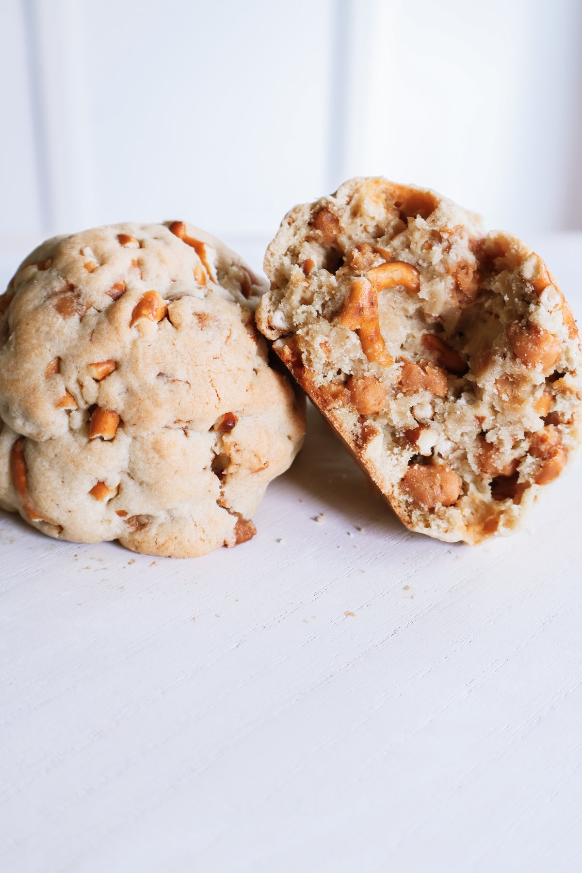 Caramel Pretzel Cookie
